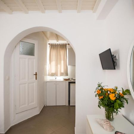 Lirous Studios Mykonos Town Extérieur photo